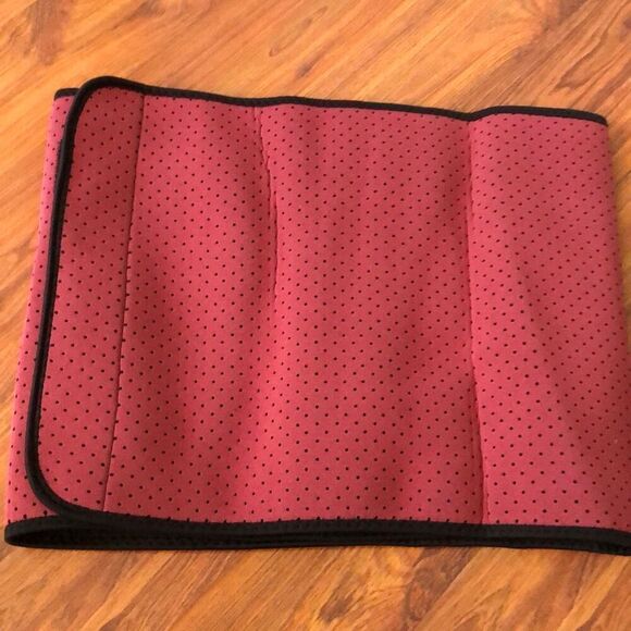NEW Danskin perforated slimmer belt waist, trainer, rouge color ￼L/XL - Picture 2 of 5